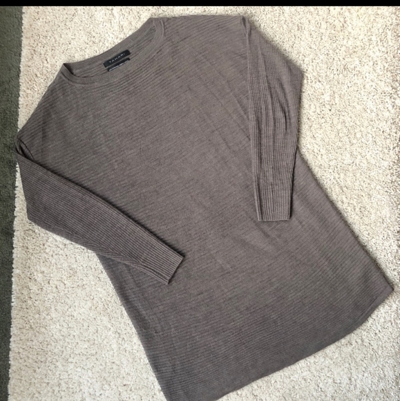 Tahari Merino Wool Sweater - Picture 3 of 12